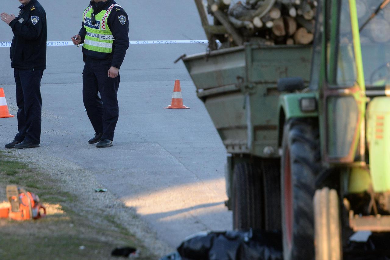 Križovec: Muškarac poginuo nakon što ga je pregazila prikolica