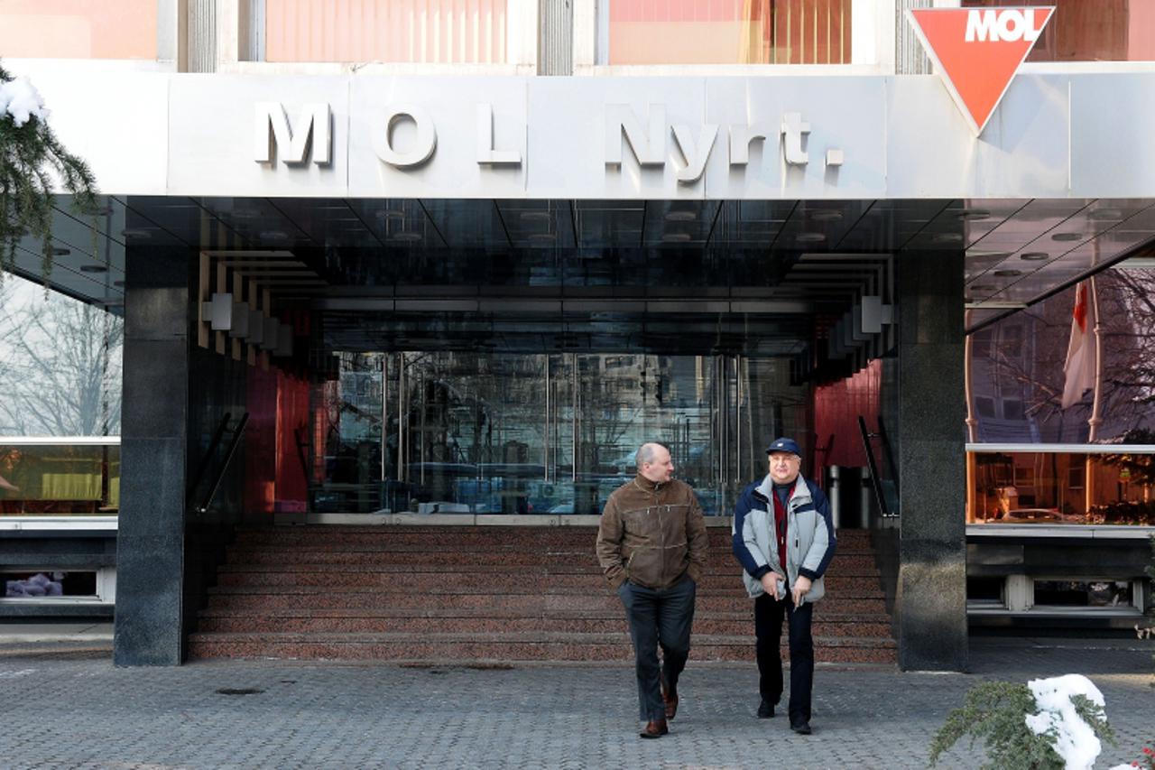 '08.02.2010. Madarska, Budimpesta - Reportaza o umjesanosti MOL-a i OTP-e banke u aferi Podravka. Sjediste MOL-a. Photo: Anto Magzan/PIXSELL'