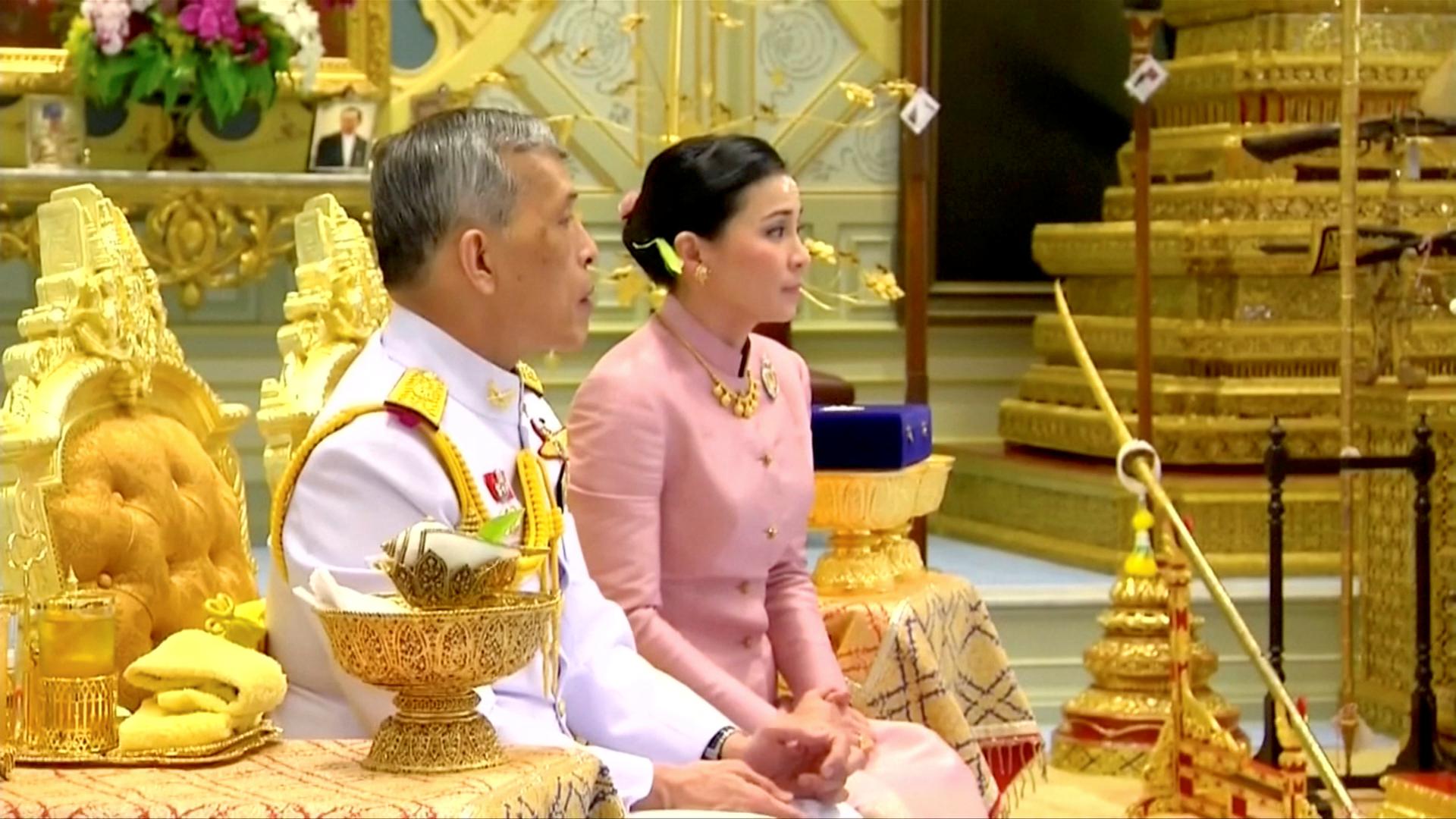 Tajlandski kralj Maha Vajiralongkorn (66) šokirao je javnost. 