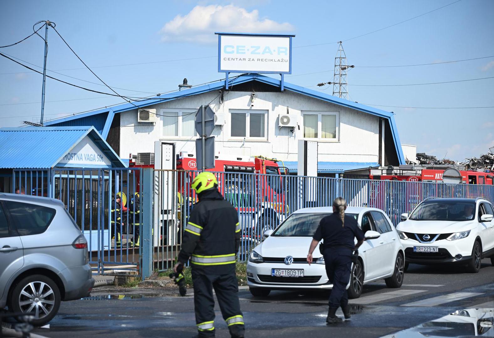 13.07.2026., Zagreb - Pozar je izbio u dvoristu tvrtke Cezar - Centar za reciklazu na Industrijskoj cesti u Sesvetama. Photo: Lucija Ocko/PIXSELL