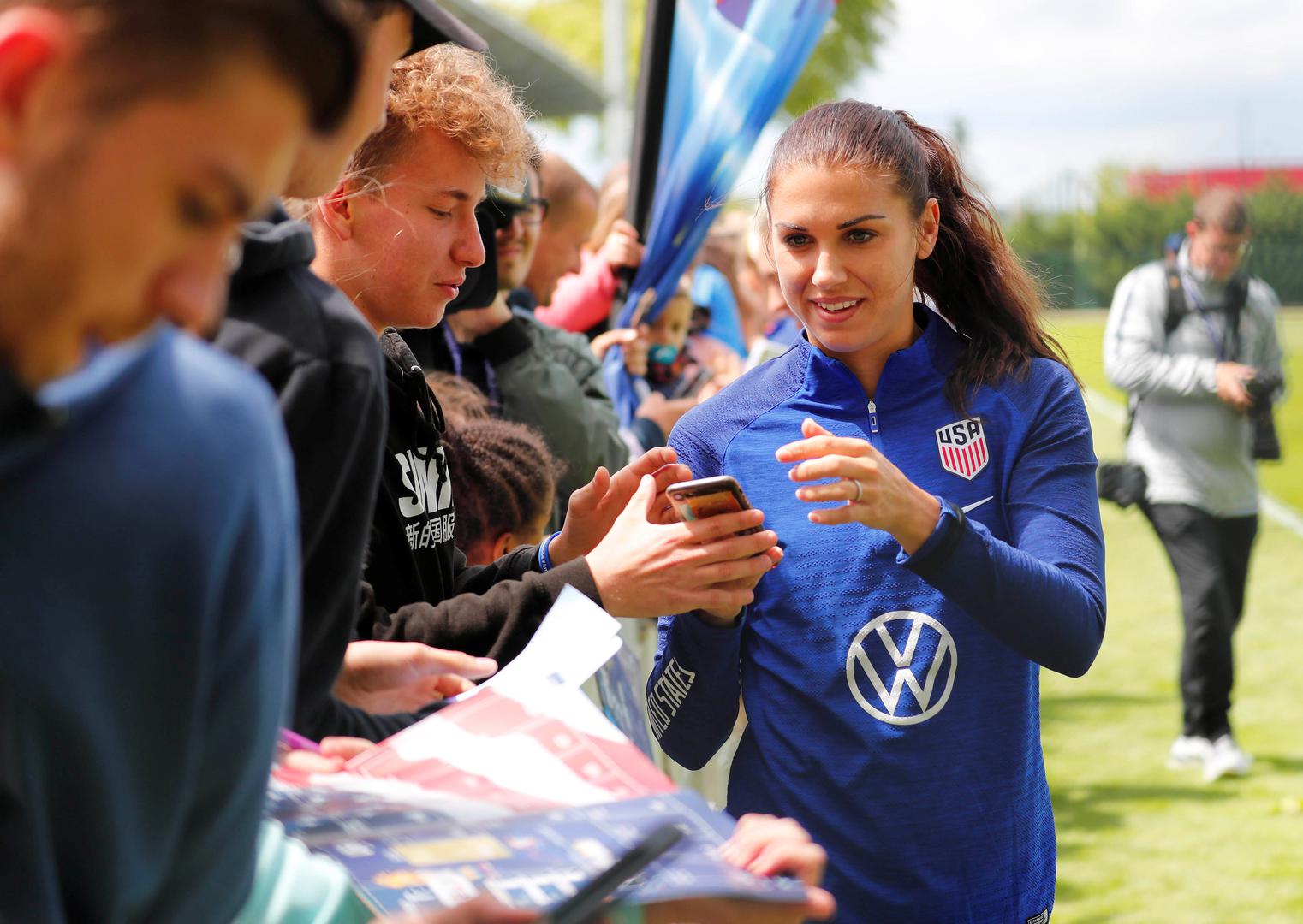Američka napadačica tako se izjednačila sa sunarodnjakinjom Michelle Akers, koja je pet pogodaka postigla u pobjedi nad Tajvanom (7:0) na SP-u 1991. u Kini