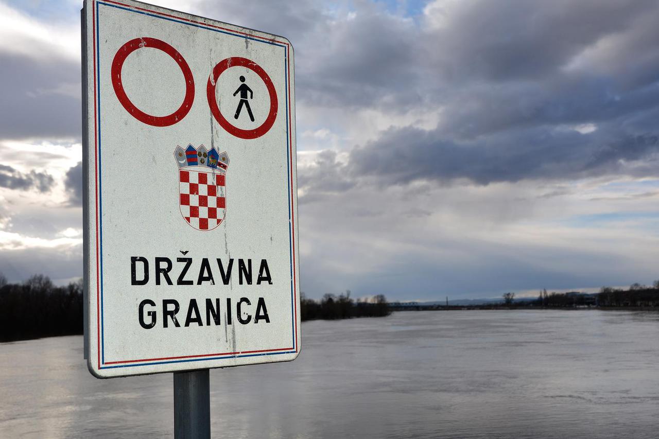 Državna granica u Slavonskom Brodu