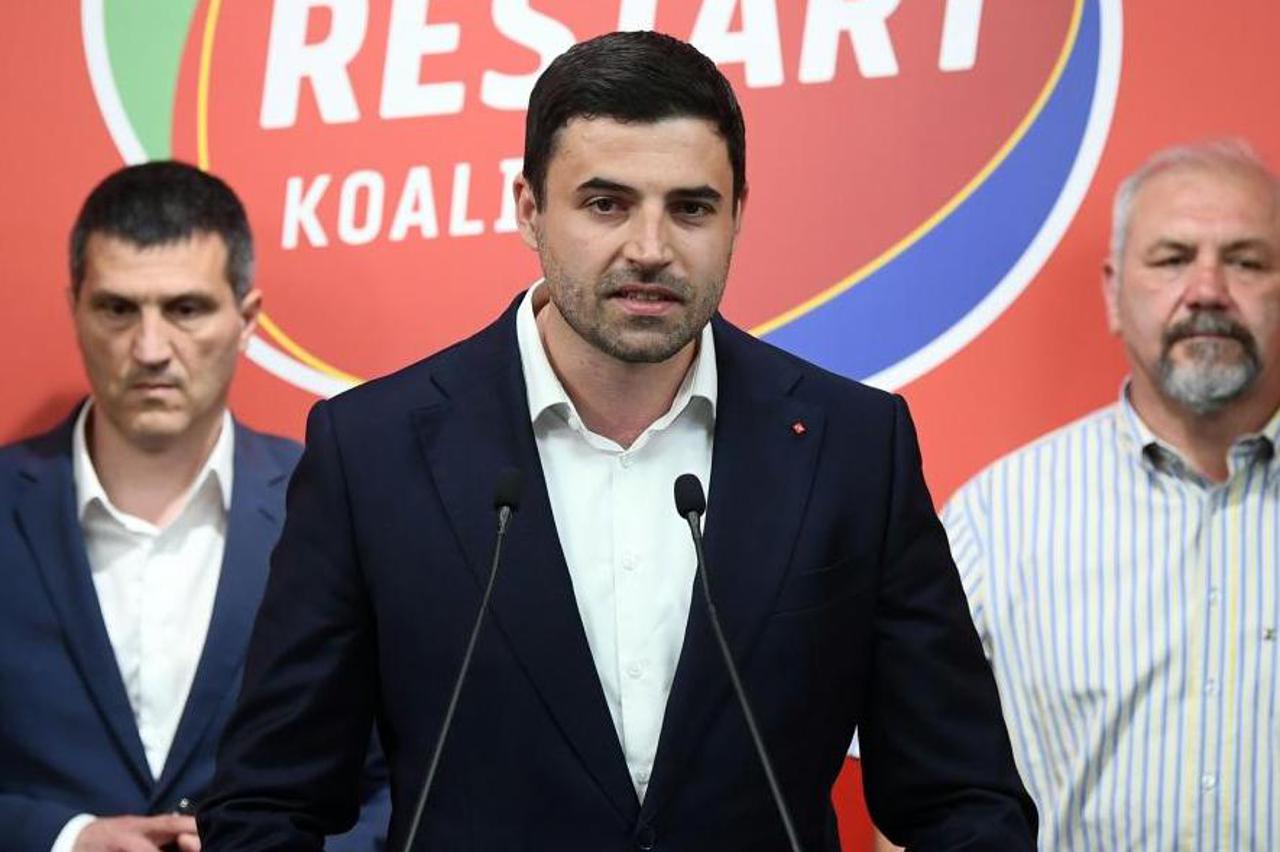 Zagreb: Restar koalicija izborne rezultate čeka u prostorijama SDP-a