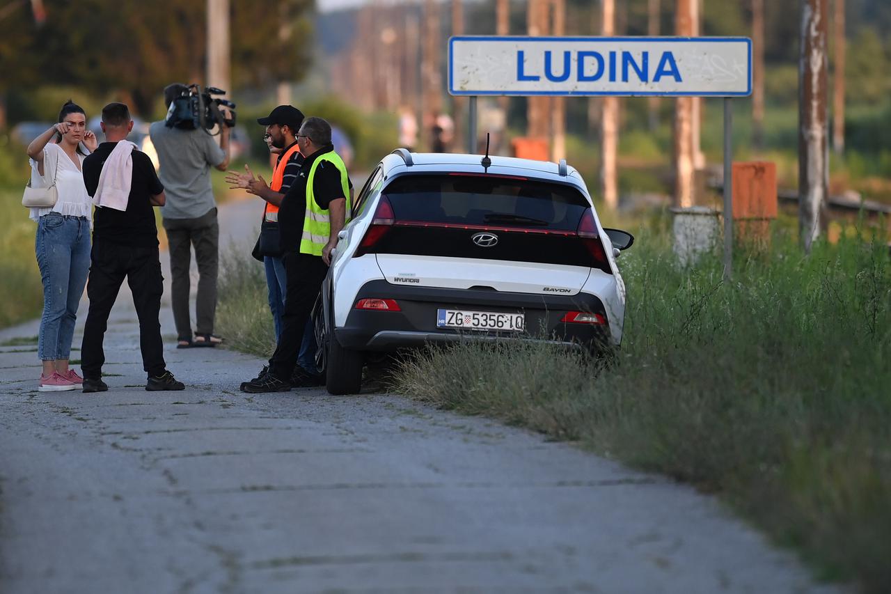 Teretni vlak iskočio s tračnica u općini Velika Ludina