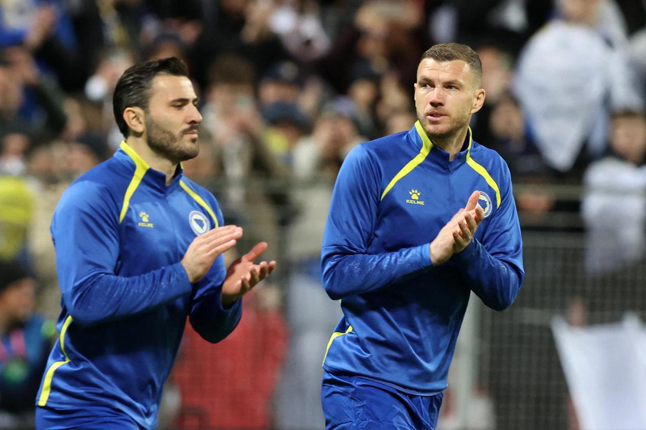 FIFA World Cup - UEFA Qualifiers - Finals - Bosnia and Herzegovina v Italy