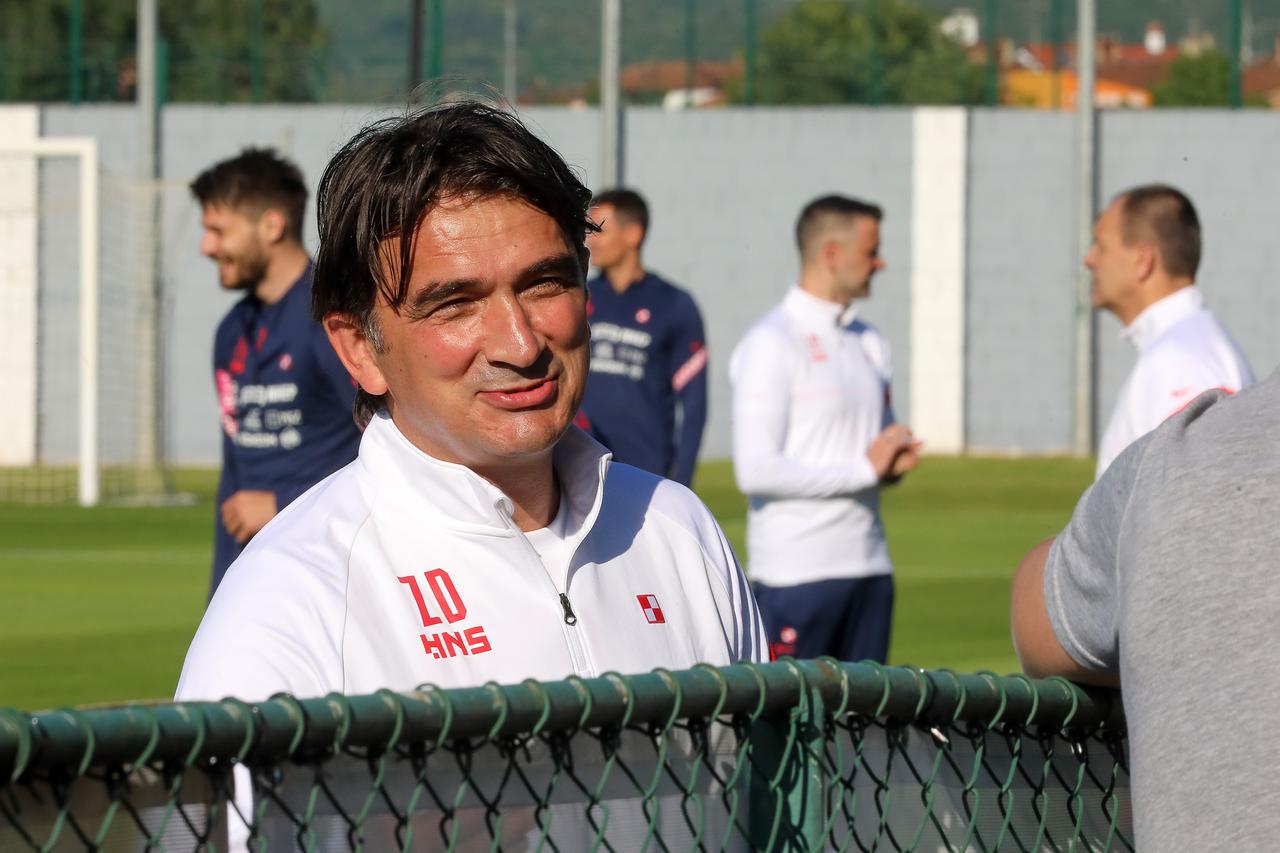 Trening nogometnih reprezentativaca na stadionu u Rovinju