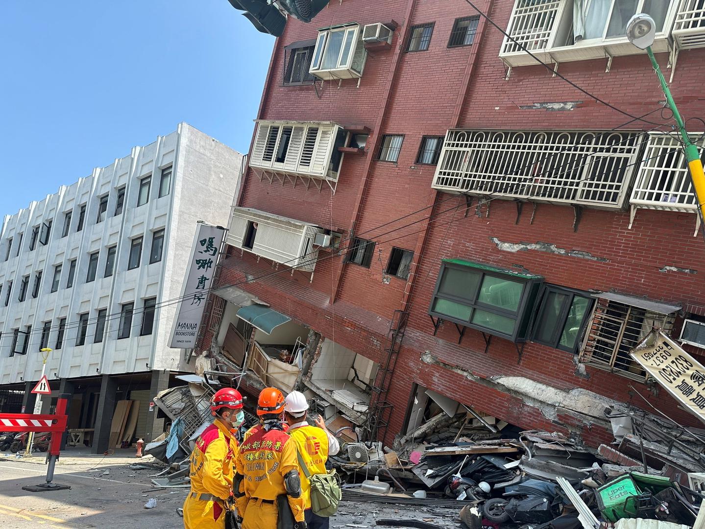 Potres, koji je izazvao prekid struje u glavnom gradu Taipeiju, dogodio se u 7 sati i 58 minuta po lokalnom vremenu na dubini od 15.5 km kod južne obale Tajvana, izvijestila je državna seizmološka služba.