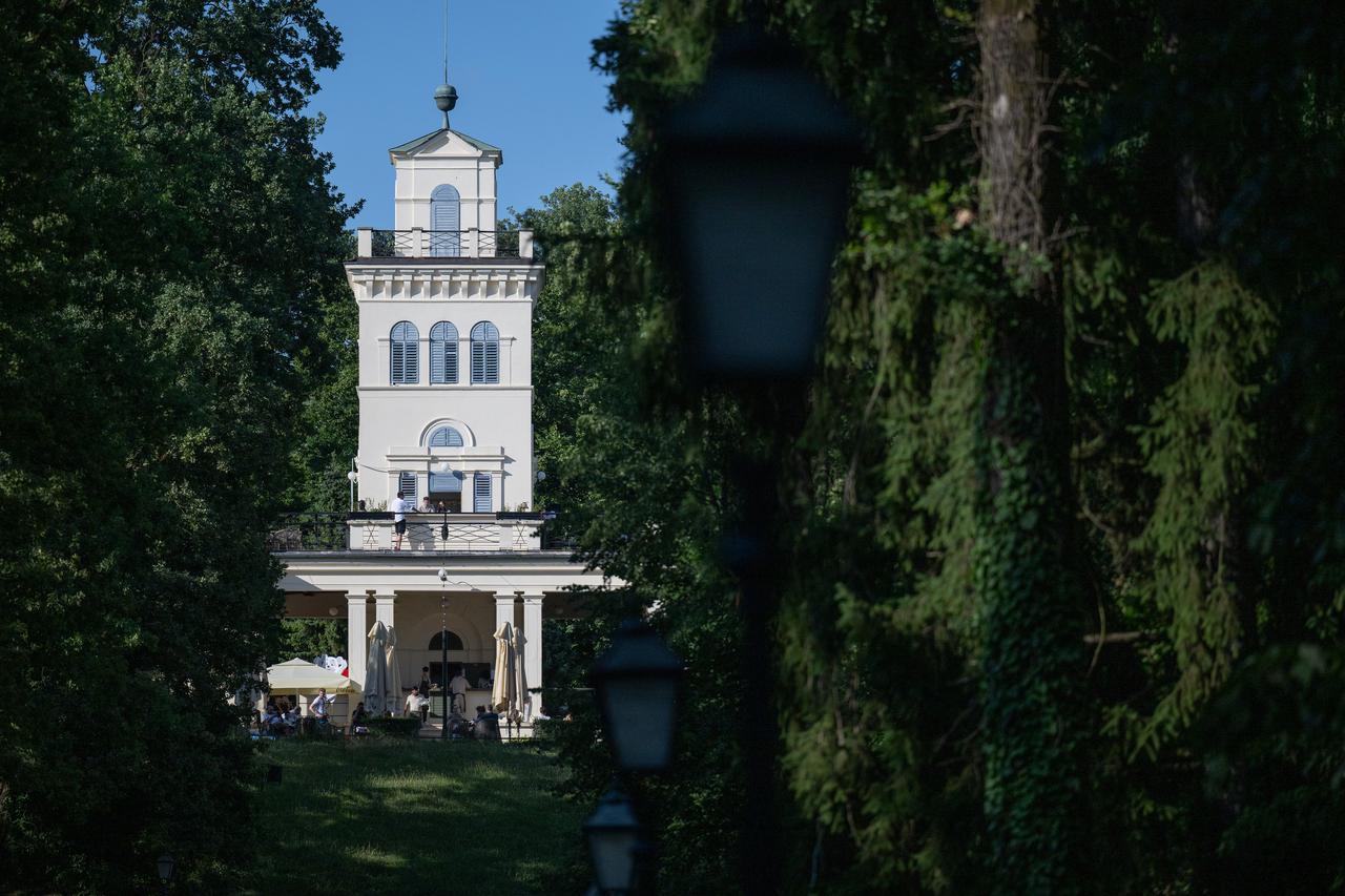 Nakon 50 godina otvoreno je mjesto koje su obožavali stari Zagrepčani - Vidikovac Cafe, nekad poznat kao Vidikovac Kiosk