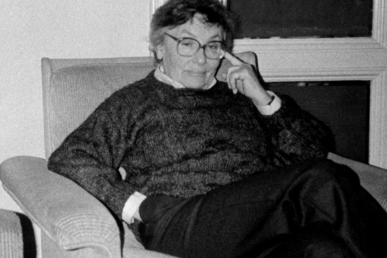 Zora Dirnbach