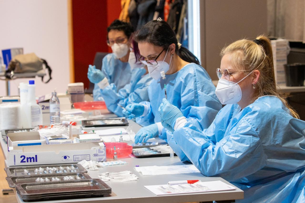 AUT, Coronavirus in Österreich, Beginn Impfaktion Bezirk Schwaz