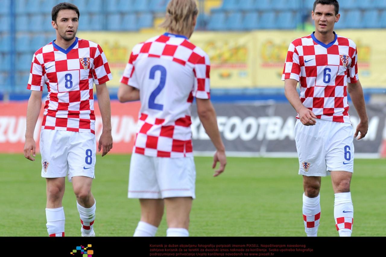 \'19.05.2010., stadion NK Varteks, Varazdin - Kvalifikacijska utakmica za EURO U-21 reprezentacija Hrvatske i Slovacke. Milan Badelj, Domagoj Via, Dejan Lovren. Photo: Antonio Bronic/PIXSELL\'