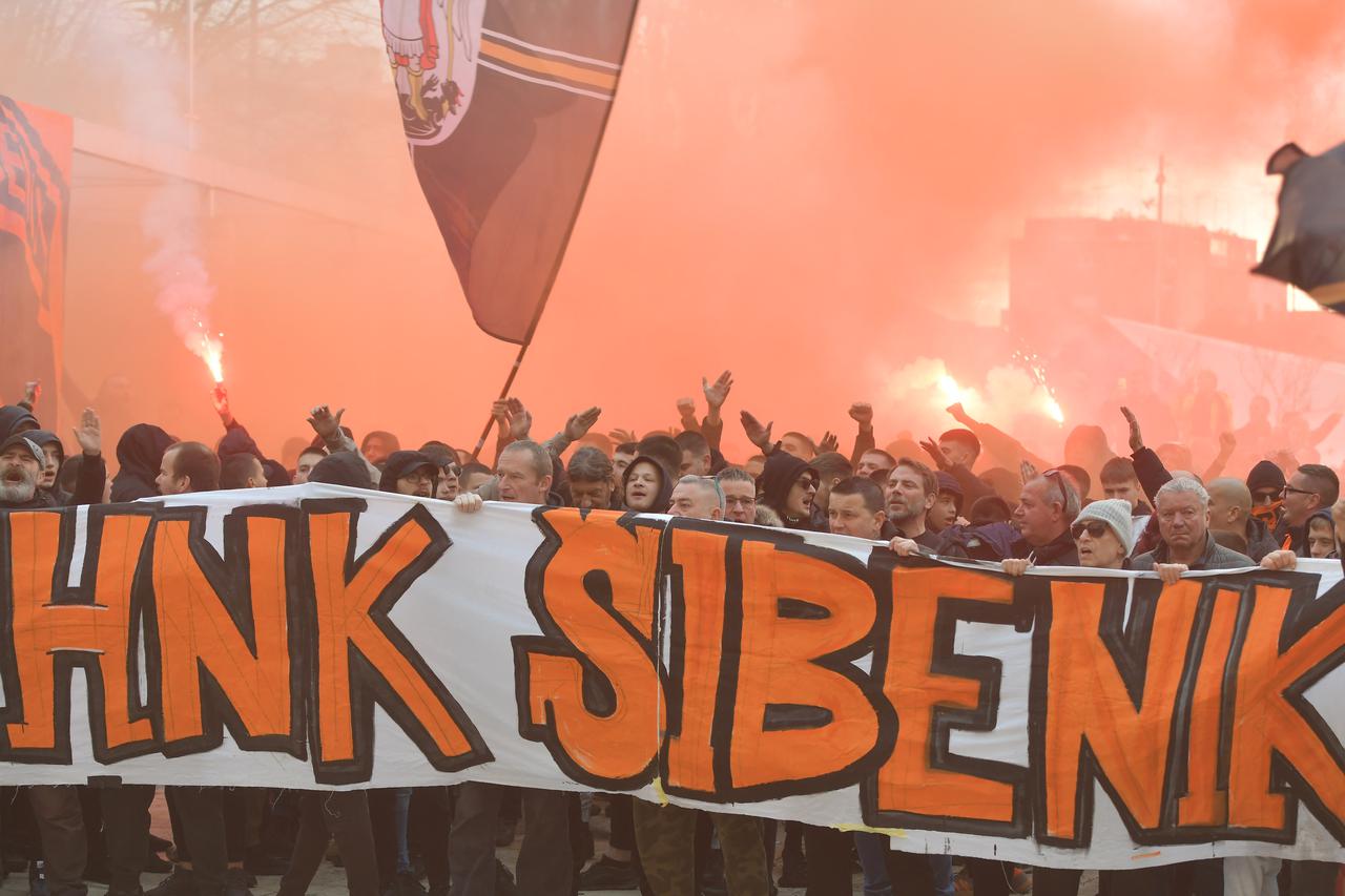 Šibenik: Mirni prosvjed podrške HNK Šibenik u organizaciji Funcuta