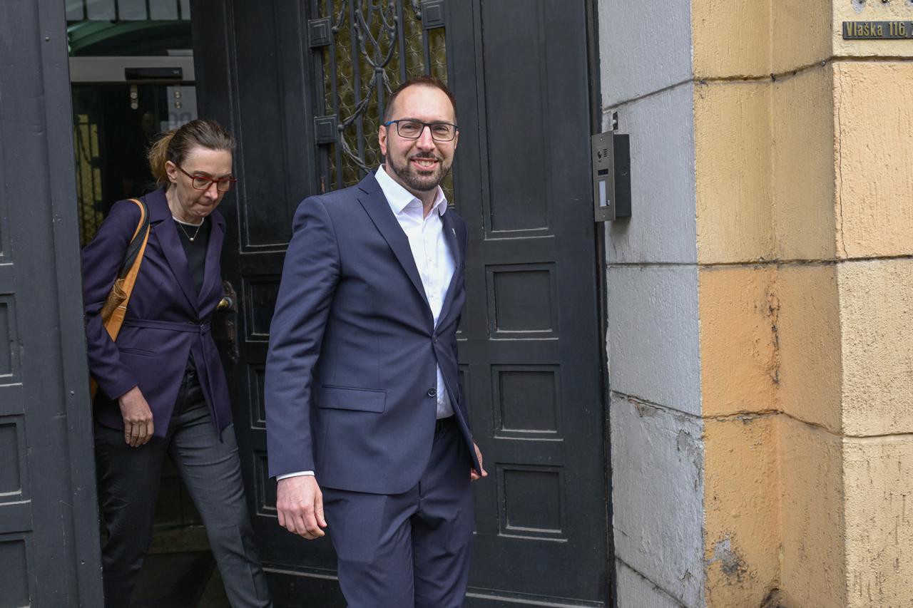 Zagreb: Tomislav Tomašević dao je izjavu za medije pri odlasku iz USKOK-a