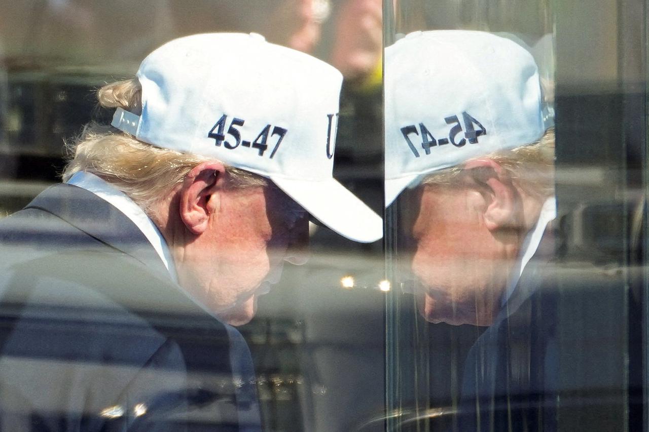 storyeditor/2026-09-09/2026-09-08T210623Z_2094701691_RC23FNA0IS5A_RTRMADP_3_USA-TRUMP.JPG