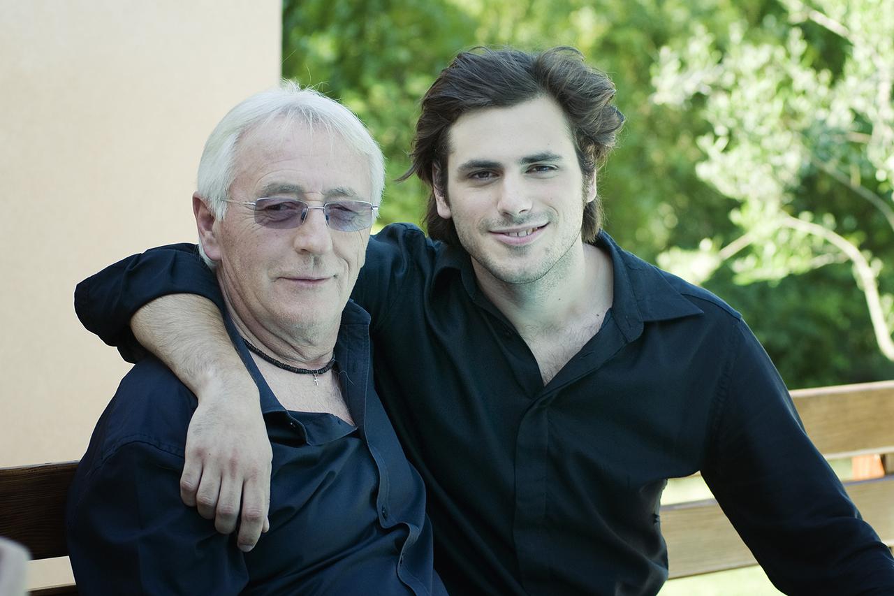 Oliver Dragojević, Stjepan Hauser