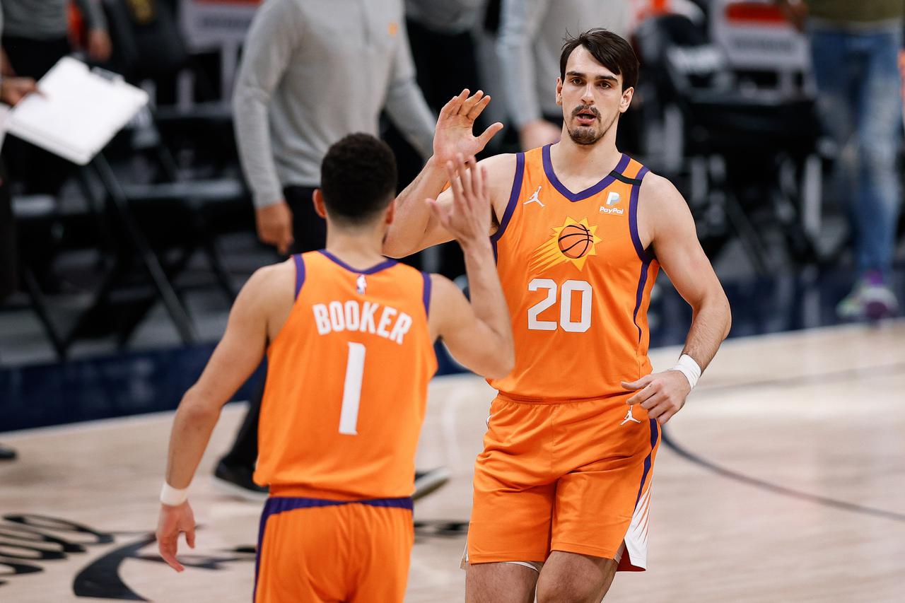 NBA: Playoffs-Phoenix Suns at Denver Nuggets