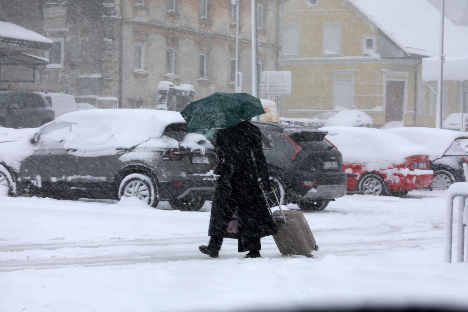 Zimski prizori iz Delnica poručuju da se zimi još ne nazire kraj.