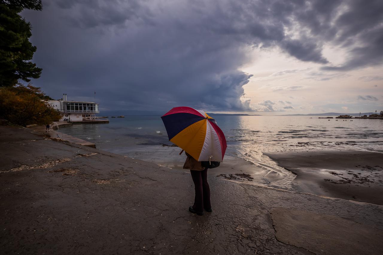 Kišni ugođaj vladao je u Splitu prvoga dana u godini