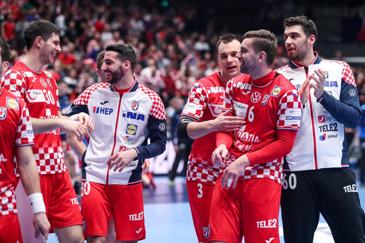 Beč: Slavlje hrvatskih rukometaša nakon pobijede nad Austrijom