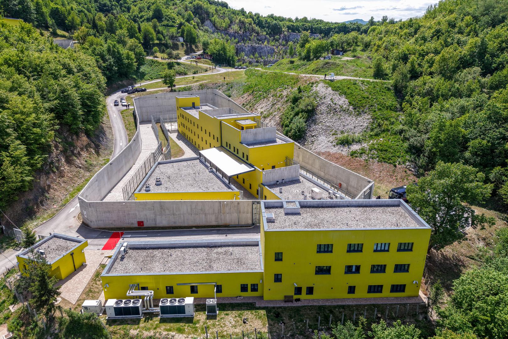 Riječ je o značajnom proširenju zatvorskih kapaciteta koje bi trebalo rasteretiti prenapučene pritvorske jedinice u više gradova Bosne i Hercegovine.

