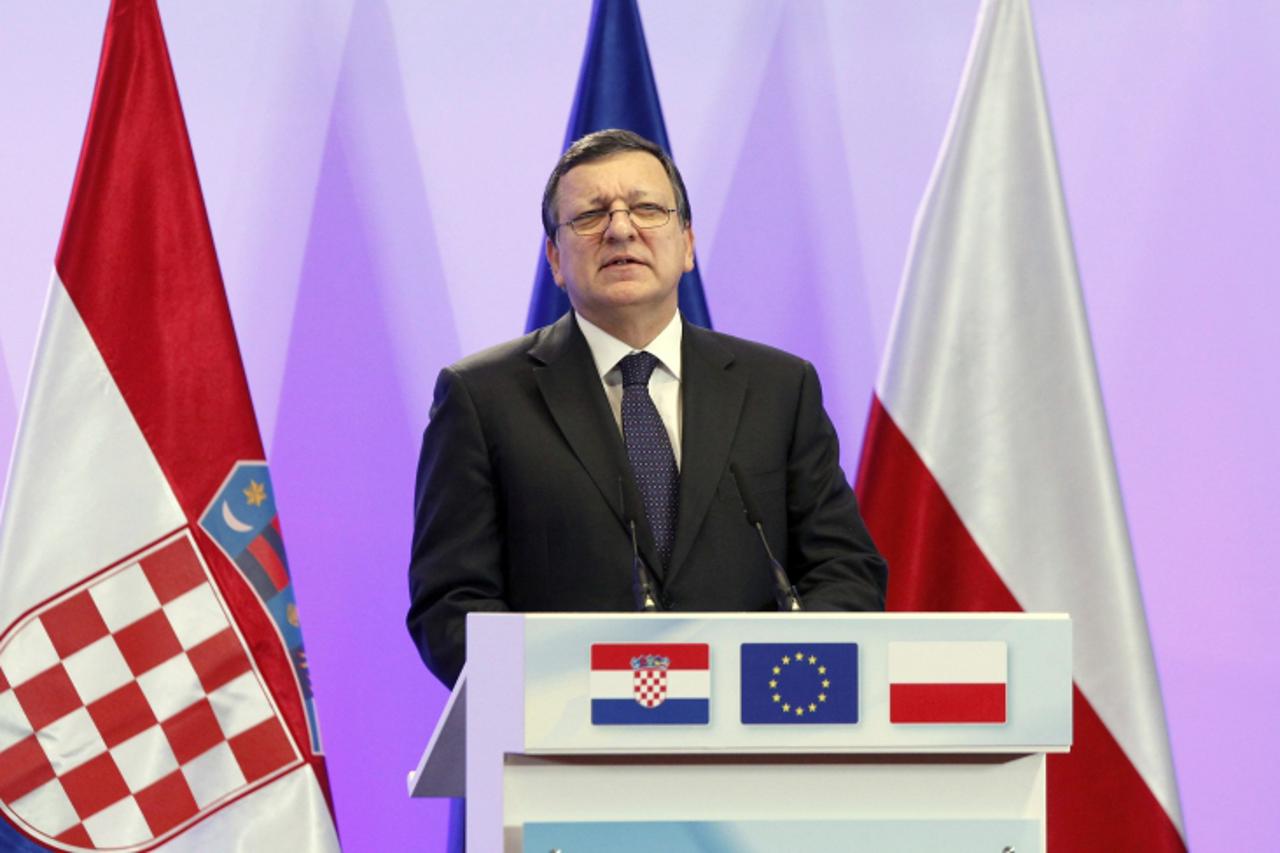 'European Commission President Jose Manuel Barroso delivers a speech before the signing of the European Union accession treaty of Croatia at an EU leaders summit in Brussels December 9, 2011. Croatia
