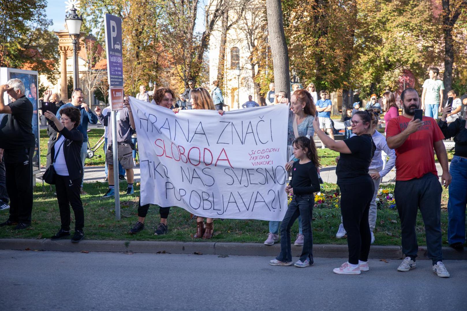 29.10.2023., Vinkovci - Prosvjed svinjogojaca u VInkovcima zbog africke svinjske kuge Photo: Borna jaksic/PIXSELL
