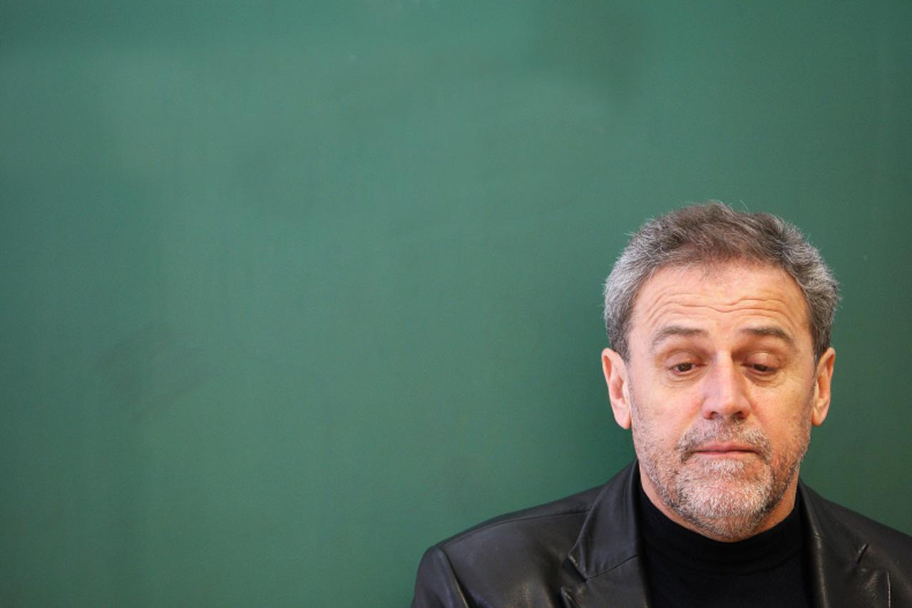 '06.02.2012., Jelkovec, Zagreb - Gradonacelnik grada Zagreba Milan Bandic posjetio je Osnovnu skolu Jelkovec. Photo: Slavko Midzor/PIXSELL'