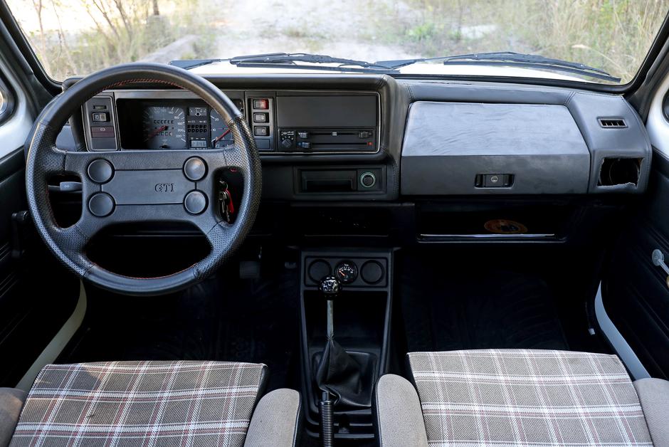 Petar Žival i njegov Volkswagen Golf 1 GTI