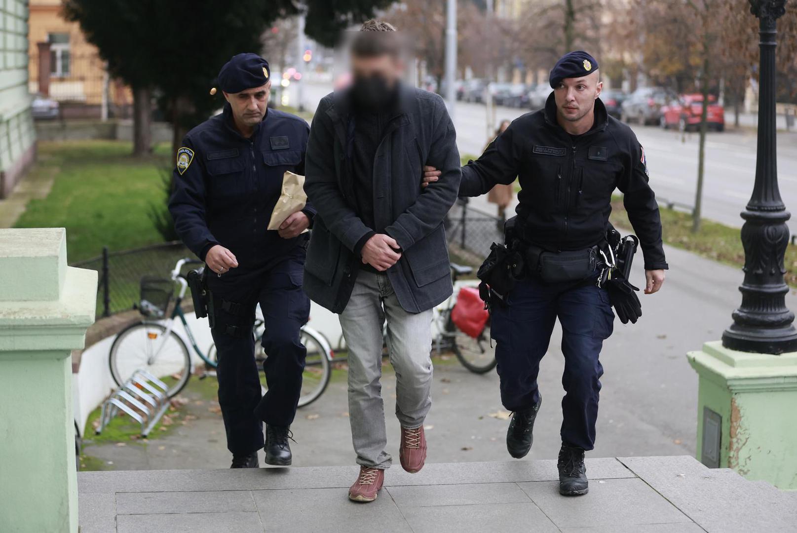 Također je utvrdili su da je od 2018. do 2023. godine davao na konzumaciju drogu punoljetnim osobama, svojim poznanicima, sada 35-godišnjakinji i 35-godišnjaku.