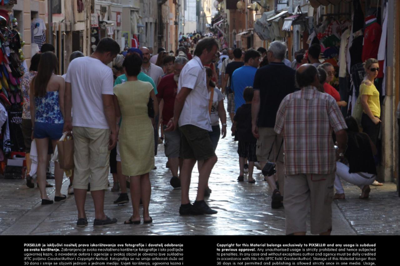 '07.09.2012., Porec - Gradske ulice prepune turista.   Photo: Dusko Marusic/PIXSELL'
