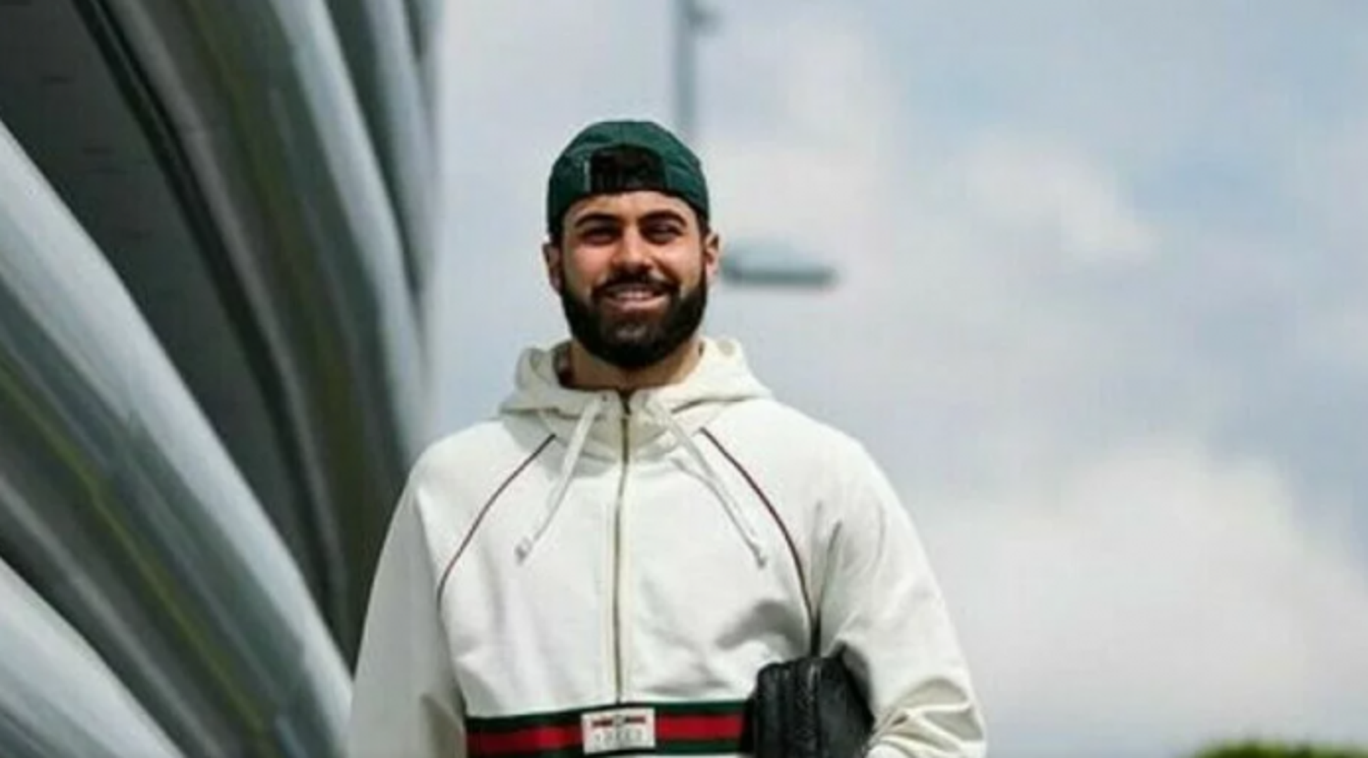 Reakcije na internetu bile su jednoglasne – Gvardiol je ponovno osvojio simpatije javnosti. "Moj skromni kralj. To je moj tip auta", glasio je jedan od komentara, dok je drugi navijač dodao: "Ako moram suditi osobu po autu – Joško Gvardiol je elitno ljudsko biće."