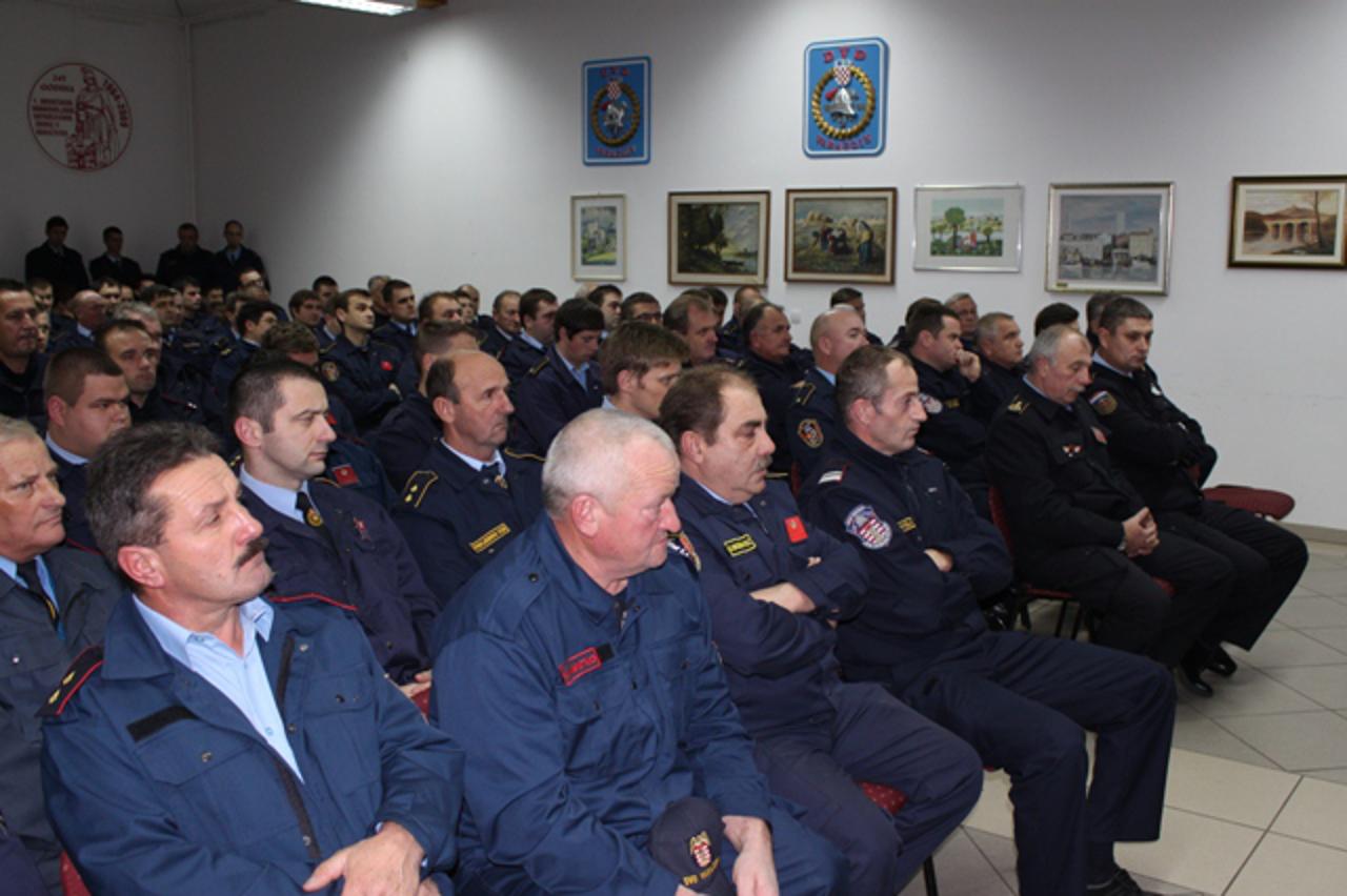 Vatrogasna zajednica Varaždinske županije, vatrogasci, prijem (1)