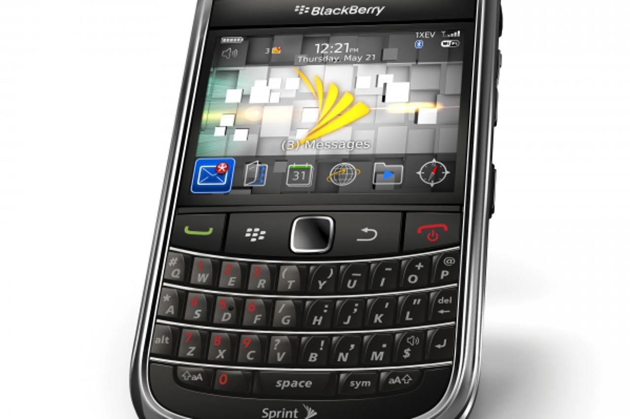 'blackberry-bold-9650_sprint_bott'
