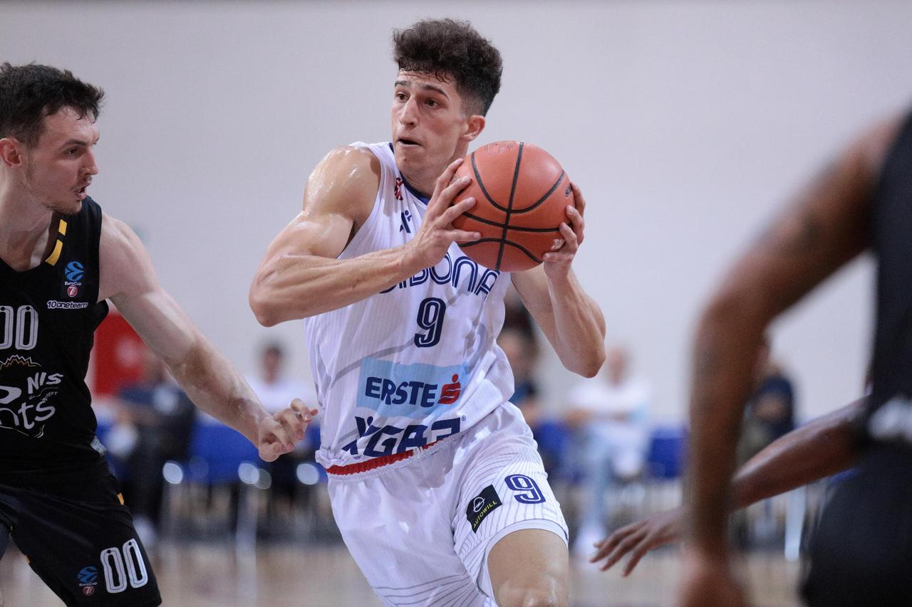 Rijeka: Cibona i Partizan odigrali utakmicu na Liburnija kupu