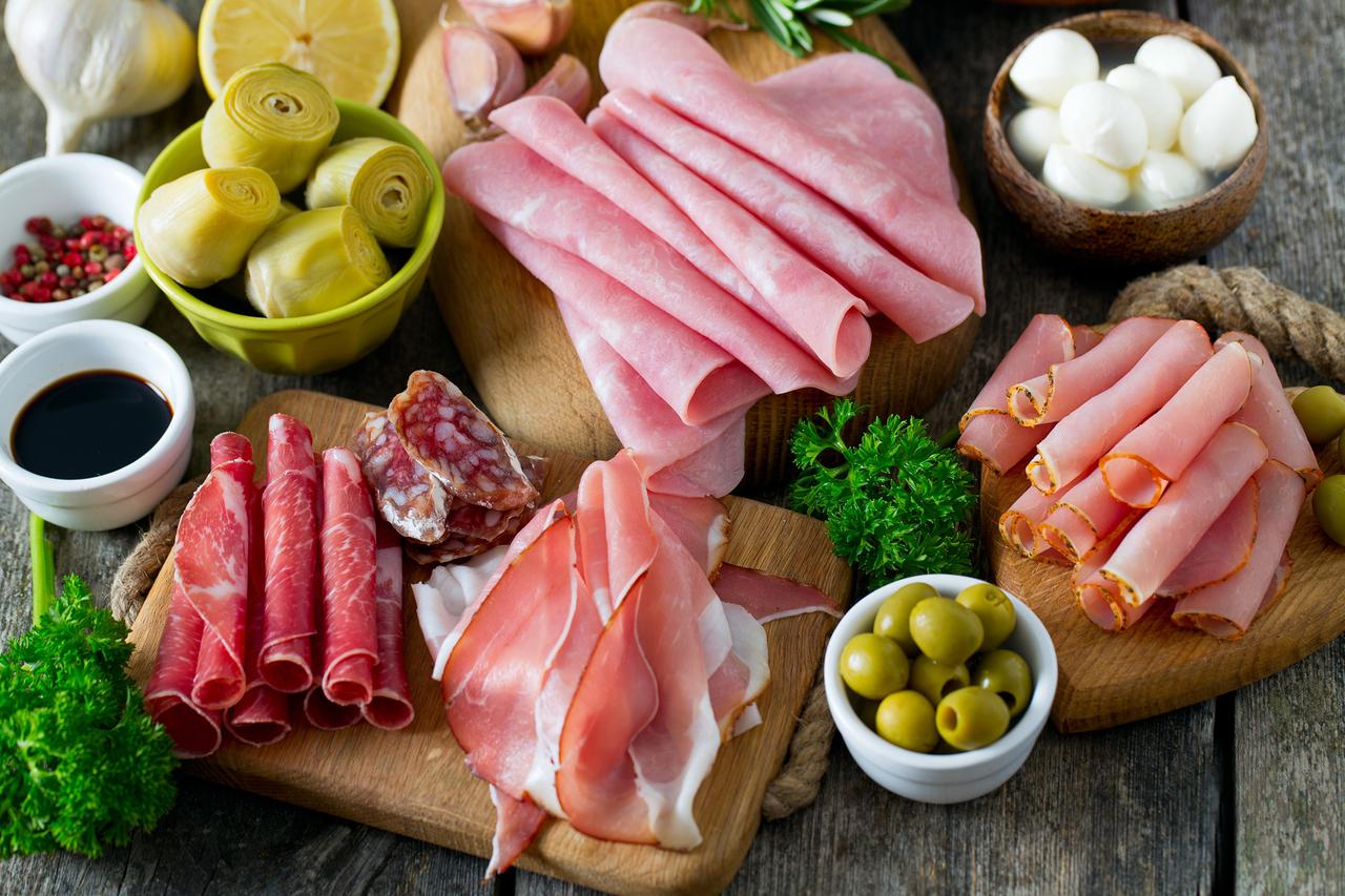 Suhomesnati proizvodi, naresci