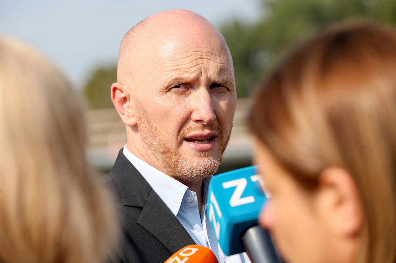 Konferencija Renata Peteka na kojoj je kritizirao rad gradonačelnika