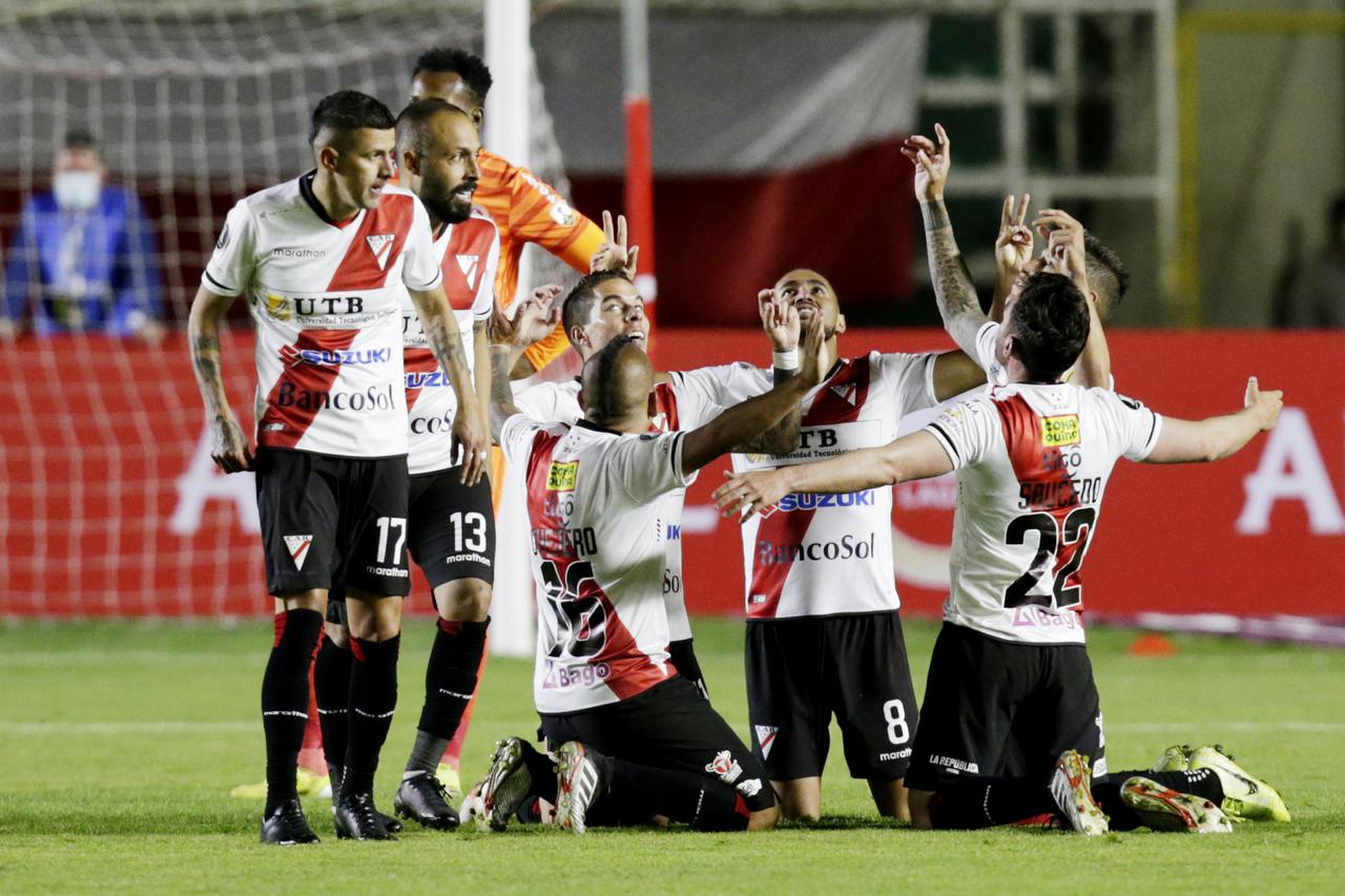 Copa Libertadores - Group B - Always Ready v Internacional
