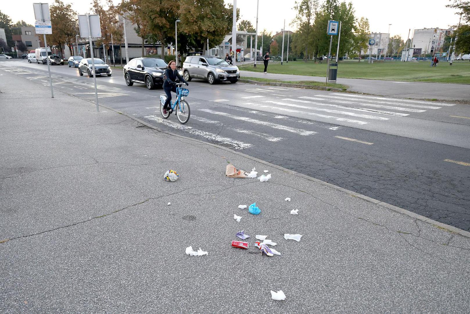 ZET dnevno ostvari oko 400 tisuća putovanja pa se građani snalaze pješačenjem, biciklima, zajedničkim vožnjama i radom od kuće.