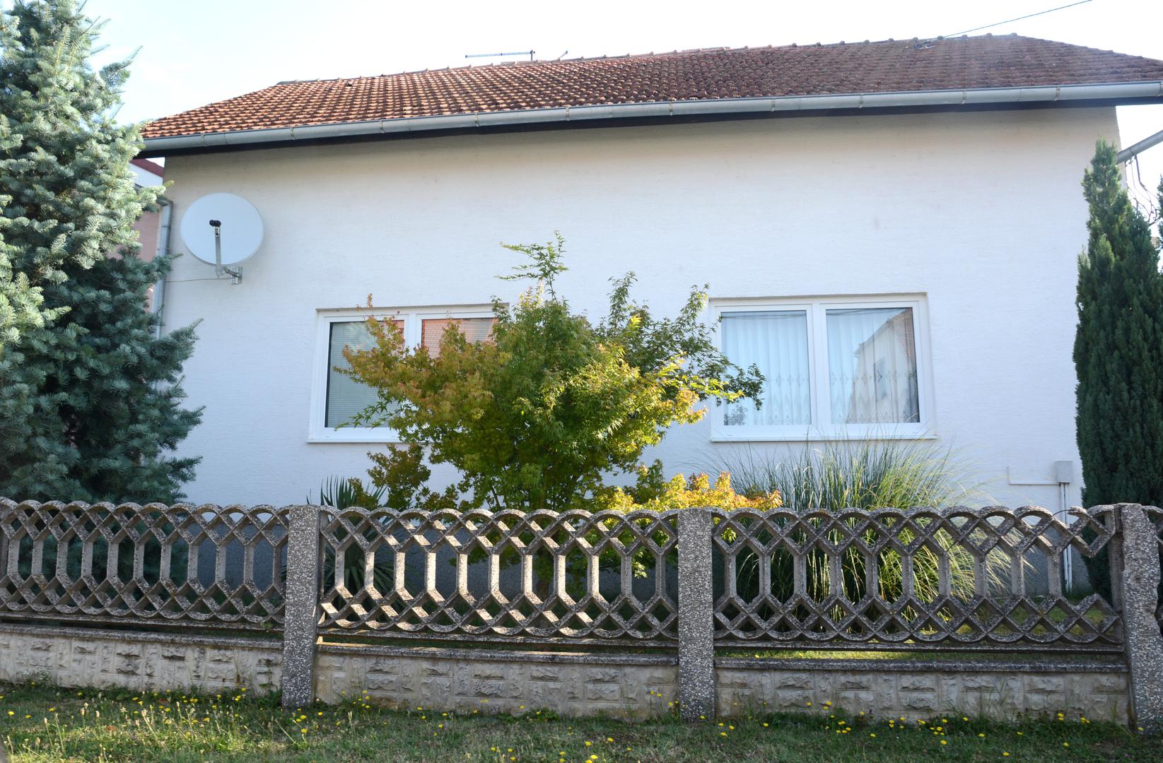 14 ubojstva među bliskim osobama dogodilo se u Hrvatskoj 2016. godine. Među takvim ubojstvima žene su bile žrtve u deset slučajeva, dok su muškarci nastradali u njih četiri