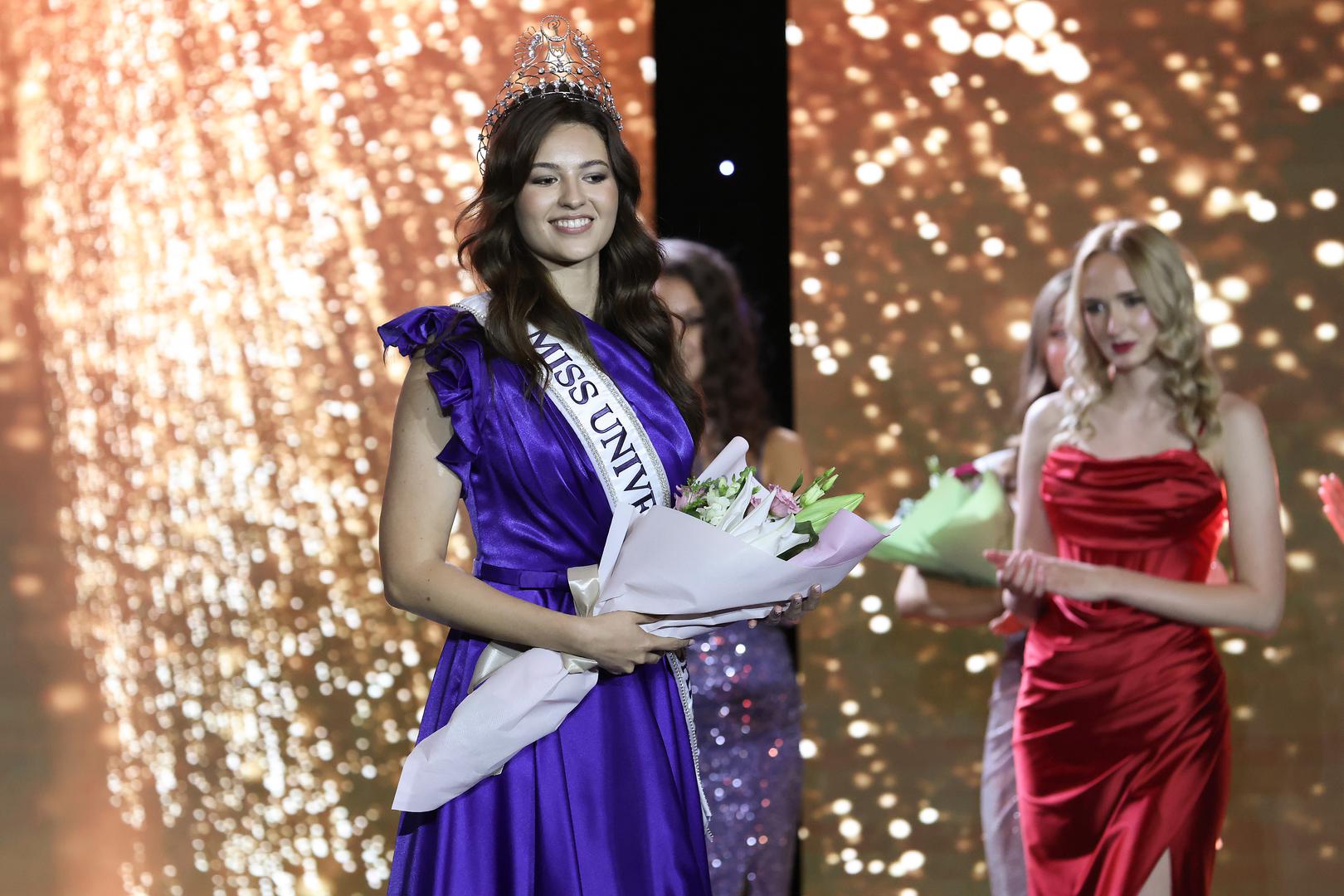 Okrunjena je na jubilarnom 30. izboru održanom u zagrebačkom hotelu Hotel Esplanade Zagreb, gdje se za titulu natjecalo 15 finalistica iz cijele Hrvatske.