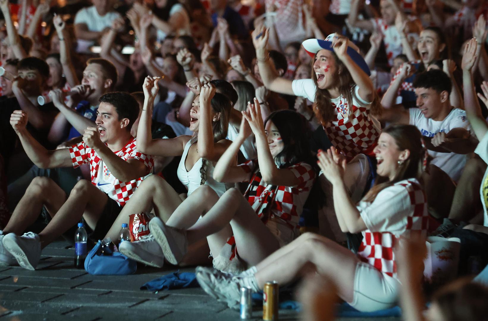 Takav rasplet utakmice, kao i činjenica da je na susretu postignuto čak šest pogodaka, izazvao je snažne emocije među hrvatskim navijačima koji su dvoboj pratili iz svih dijelova Hrvatske, ali i svijeta. 