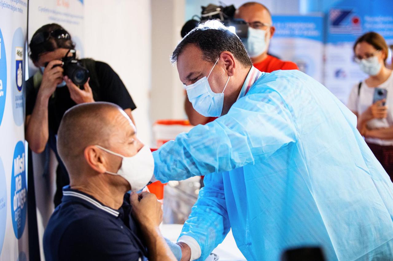 Zadar: Beroš cjepio navijače i vodstvo KK Zadra