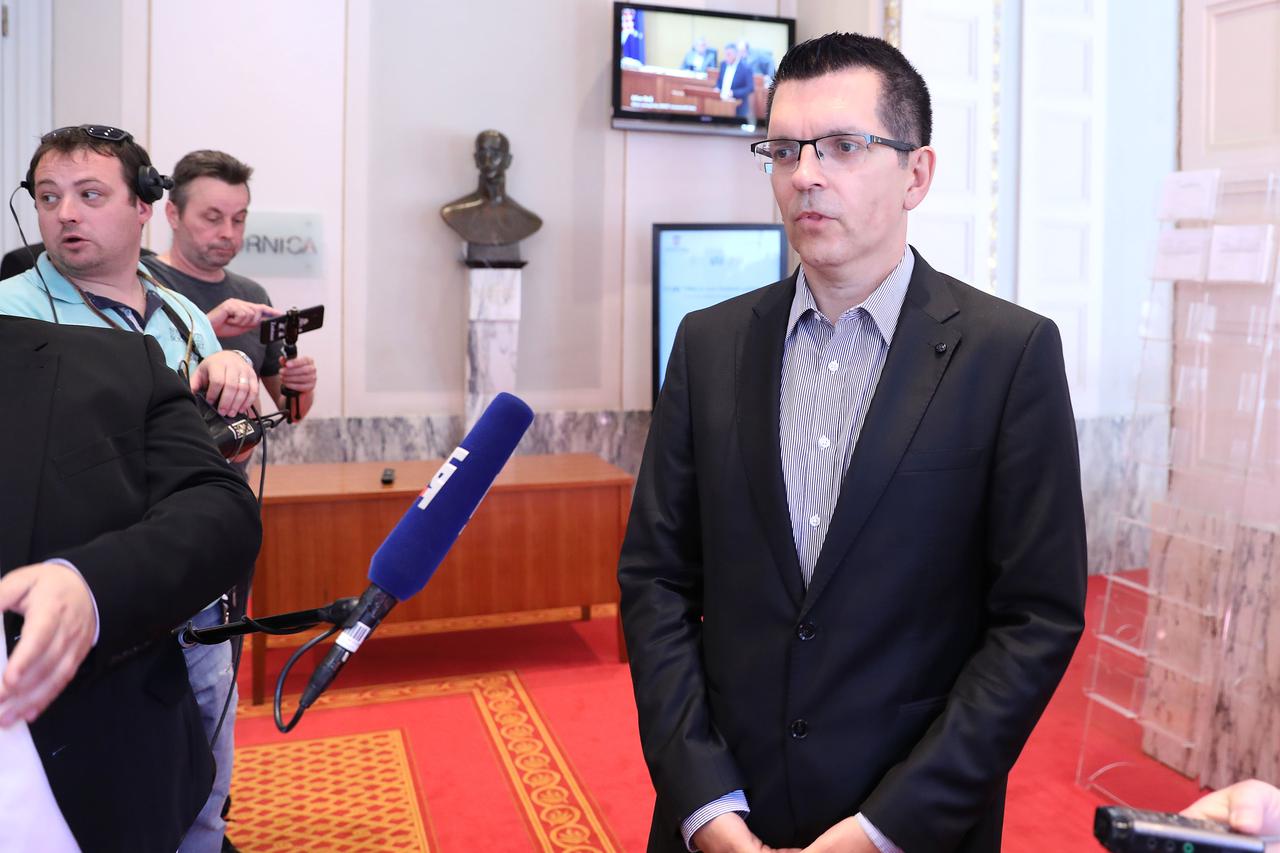 Zagreb: Branimir Bunjac napušta Sabor i Živi zid