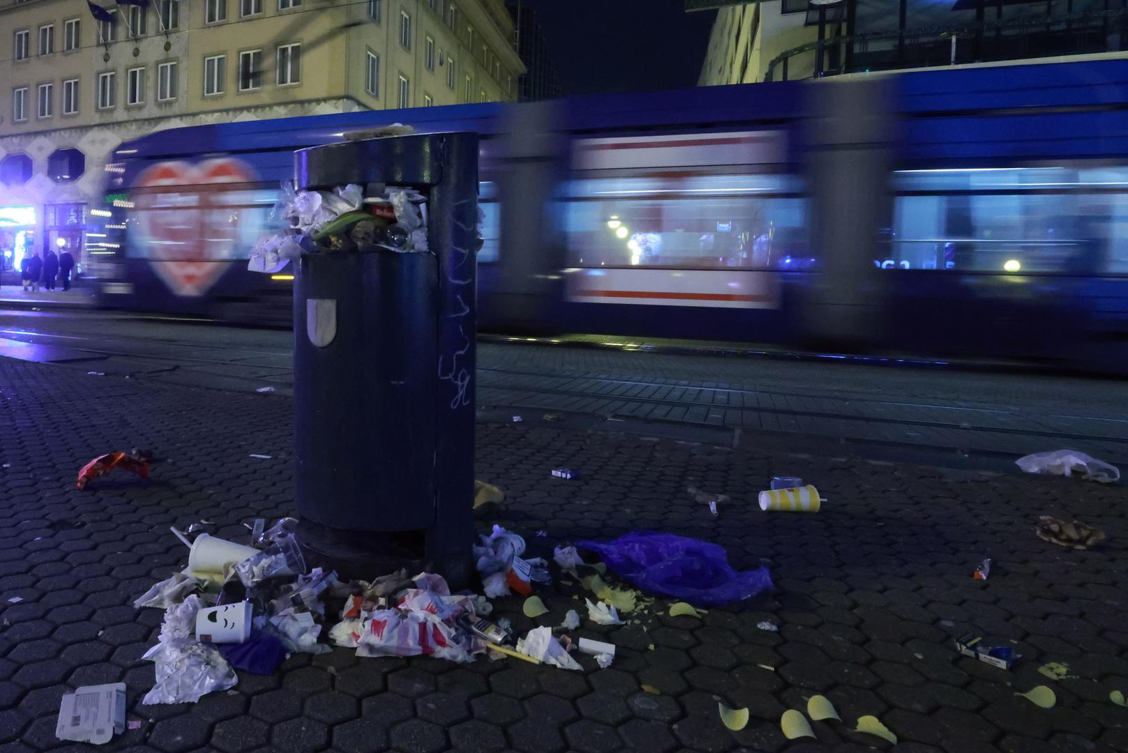 25.01.2023.,Zagreb - Centar grada  prepun je smeca. Radnici Cistoce zasad nisu izasli na teren Photo: Sanjin Strukic/PIXSELL