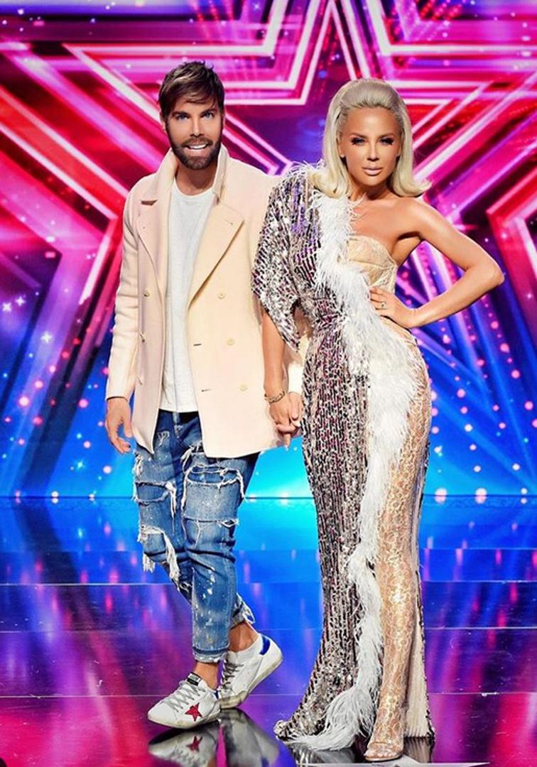 Duge, kratke, sa šljokicama i haljine od tila. Maju smo zaista mogli vidjeti u svakakvim odjevnim kombinacijama iza kojih stoji stilist Marko Grubnić.