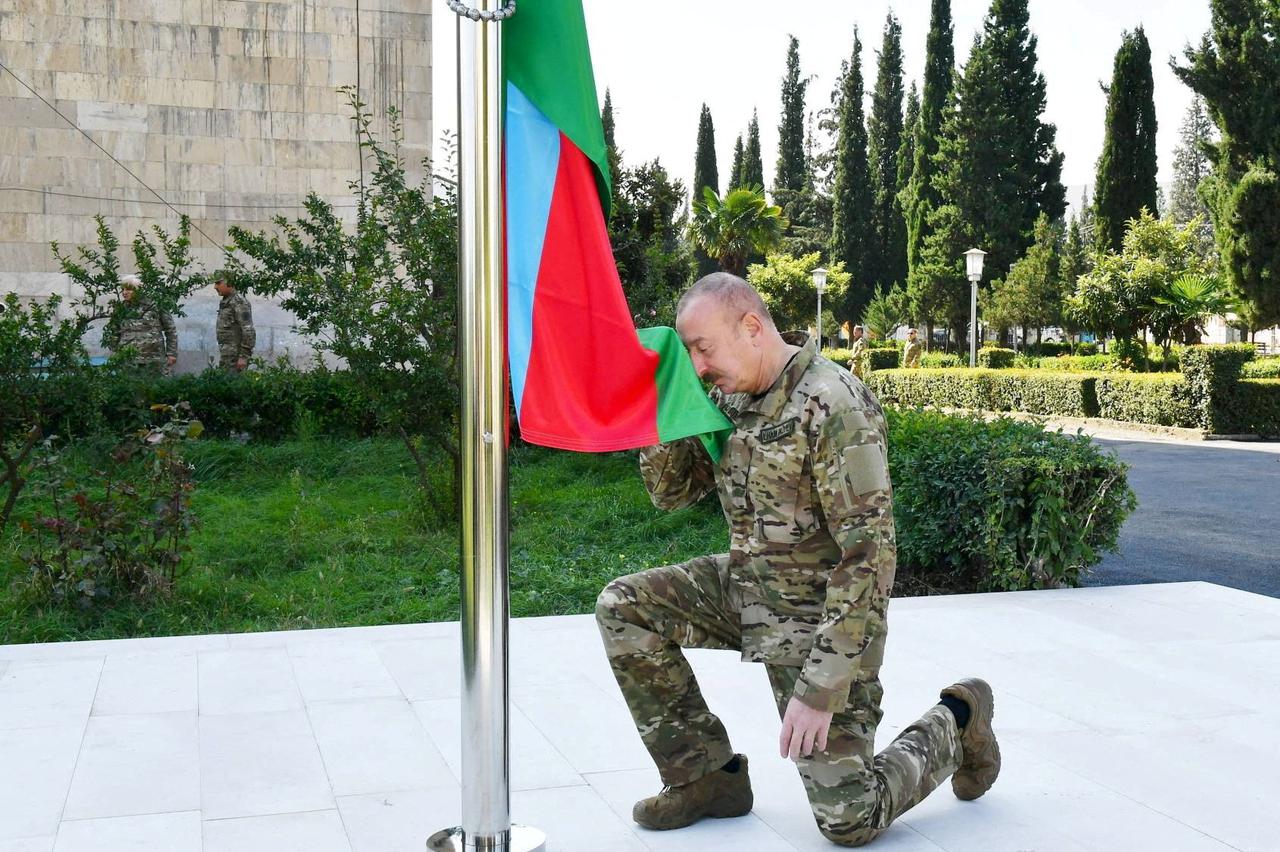 storyeditor/2023-10-27/2023-10-15T223415Z_1310782467_RC20T3AJOA68_RTRMADP_3_ARMENIA-AZERBAIJAN-ALIYEV-FLAG.JPG