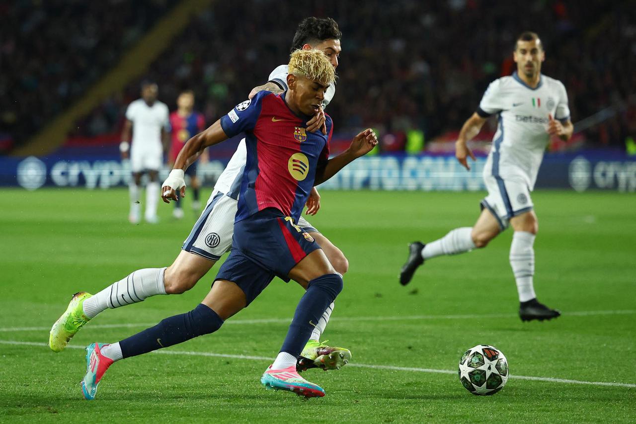 Champions League - Semi Final - First Leg - FC Barcelona v Inter Milan