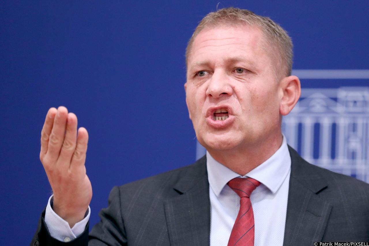 Zagreb: Beljak upozorio Vladu na "ve? pripremljenu novu plja?ku od 2,5 milijarde kuna"