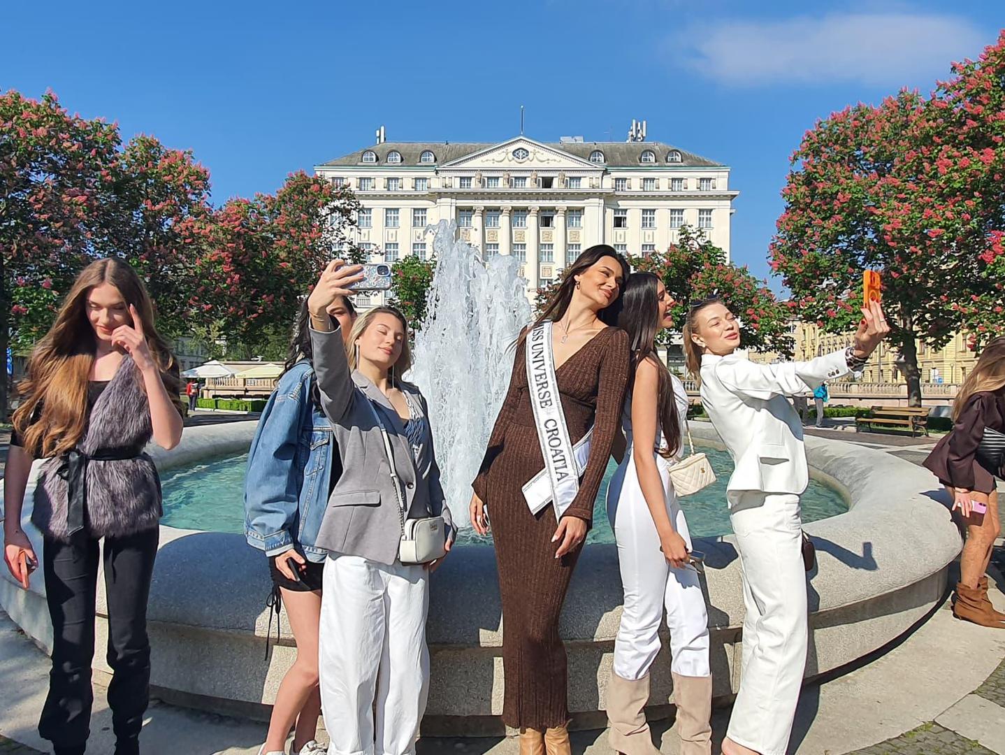 Ovo je prilika i da zahvalim Mariji i Vladimiru na ovoj posebnoj godini, na iskustvu koje nema cijenu i na prilici da upoznam ljude koje možda nikada ne bih imala priliku sresti da nije bilo ove titule. Novoj Miss Universe Hrvatske mogu poručiti da će joj ova godina biti potpuno drukčija od svih dosadašnjih, da bude autentična te da joj ništa ne bude teško učiniti za ovu titulu – ispričala nam je Laura Gnjatović.