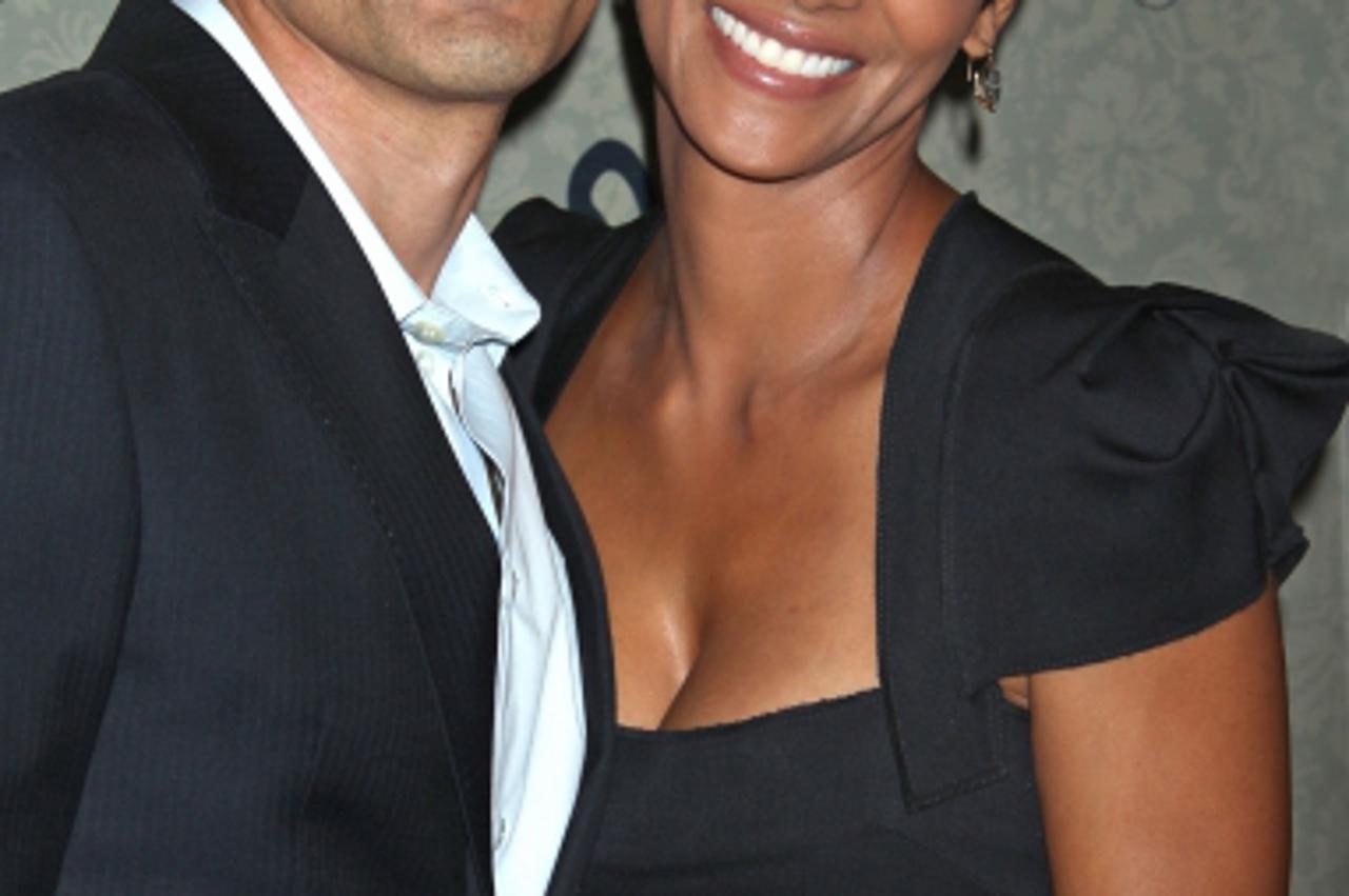 'Olivier Martinez, Halle Berry, Variety\'s 4th Annual Power of Women Event at the Beverly Wilshire Four Seasons Hotel in Beverly Hills, California. October 5, 2012. (Pictured: Olivier Martinez, Halle 